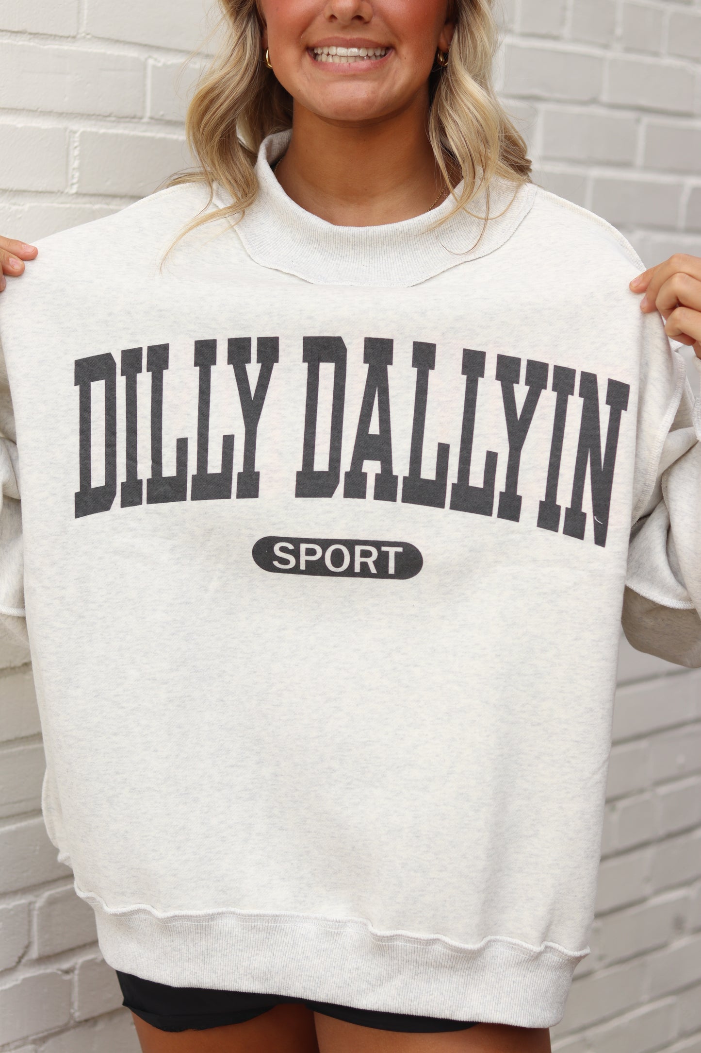 DILLY DALLY REVERSIBLE MOCK NECK