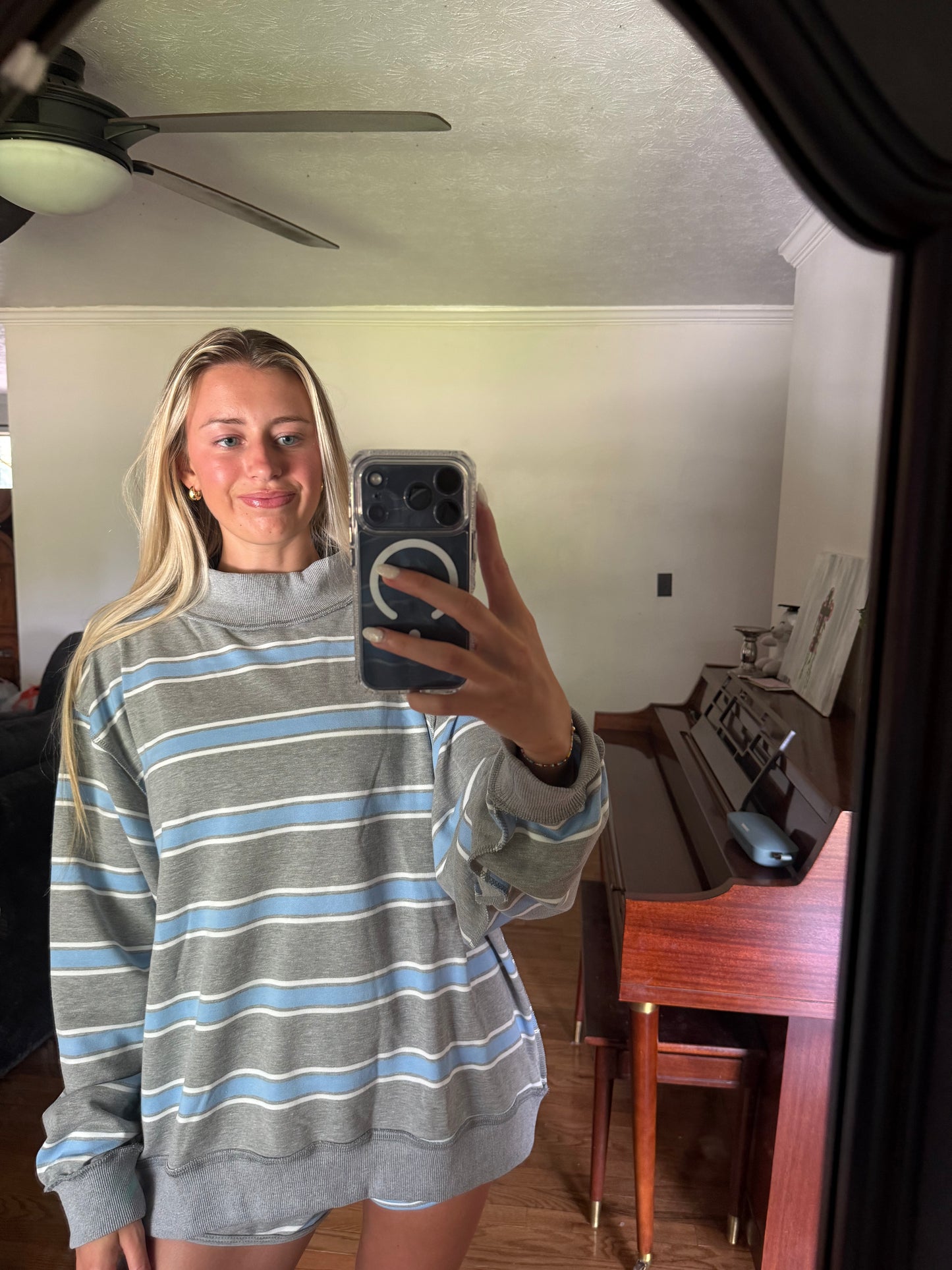 Beach Club Mock neck