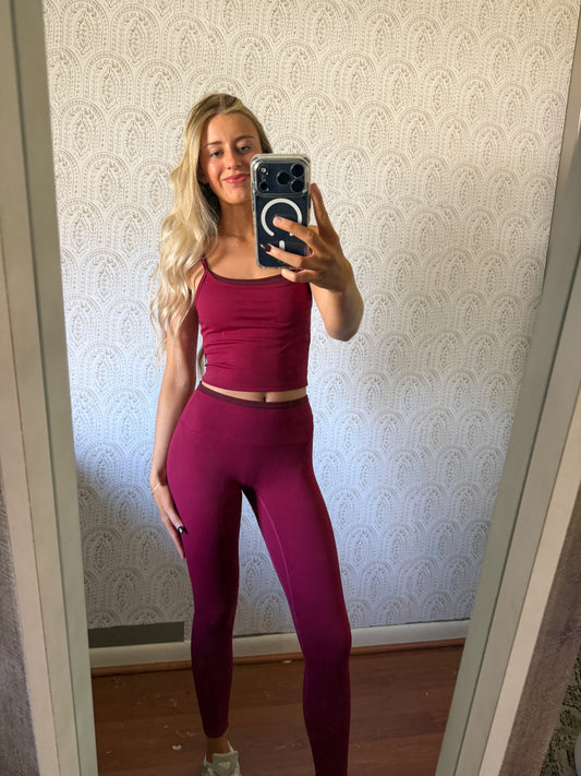 CHERRY RED LEGGINGS
