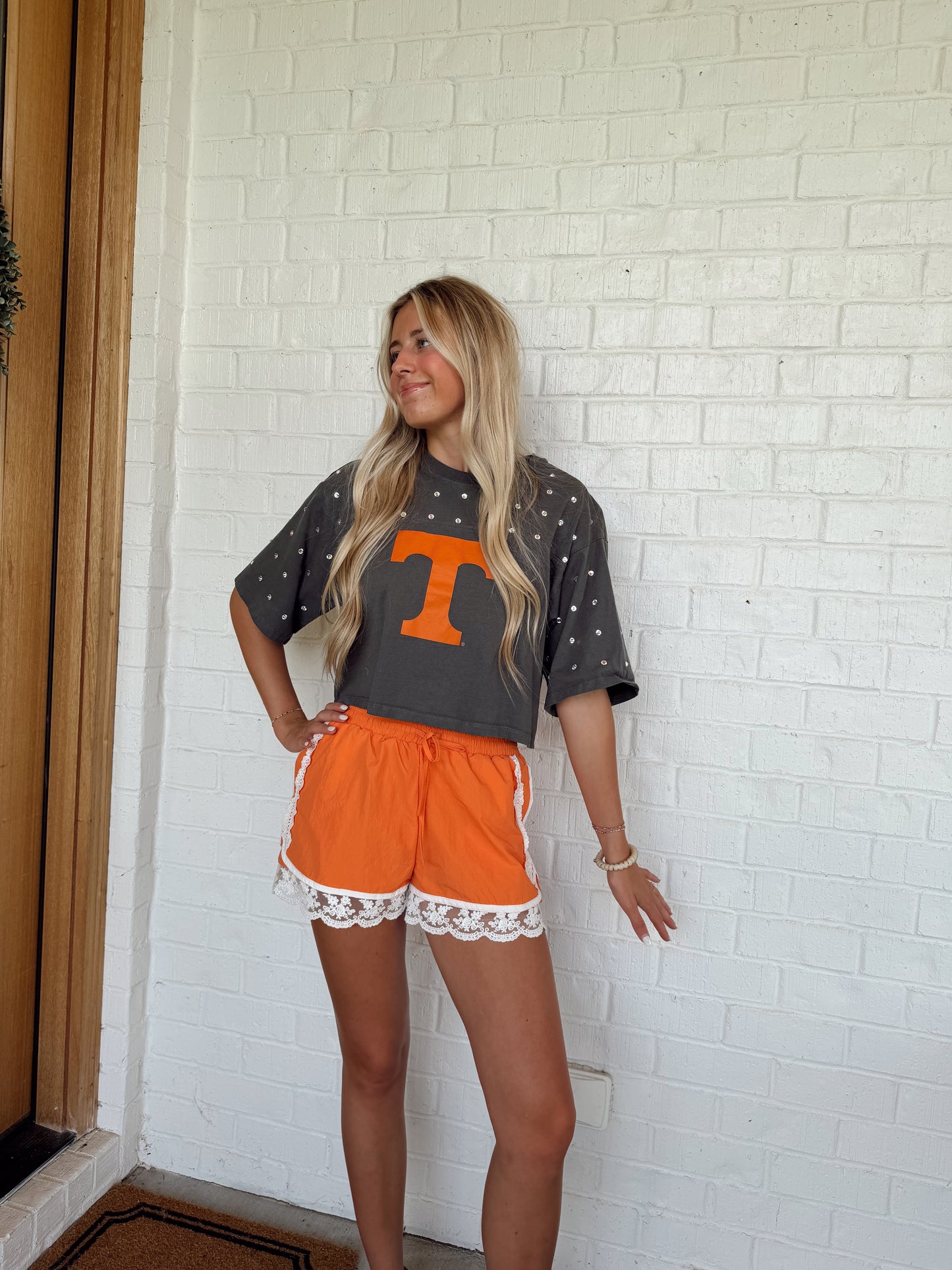 ORANGE LACE SHORTS